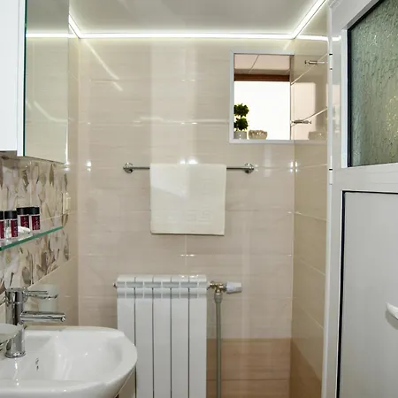 Тодоров Дом, Приземен Етаж Под Наем Apartment *